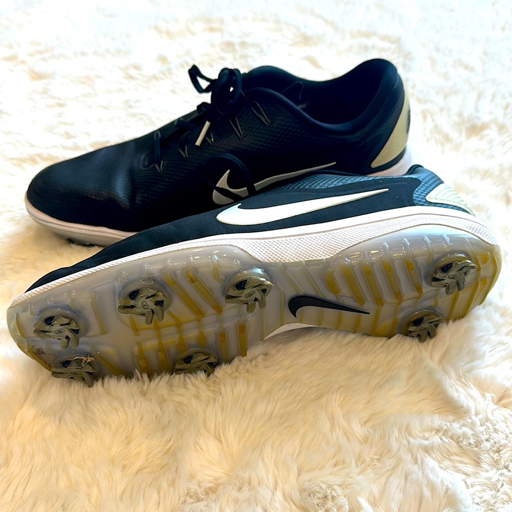 Black Nike React Golf Shoes Gem